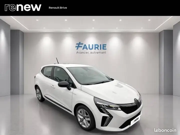Renault Clio 2023 photo 3