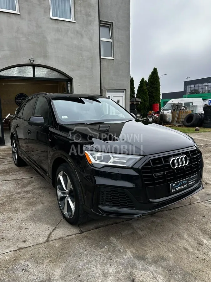 Audi Q7 2021 photo 5