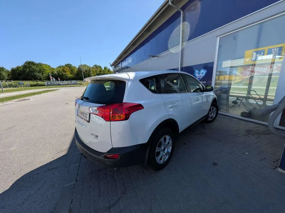 Toyota Rav4 2013 photo 2