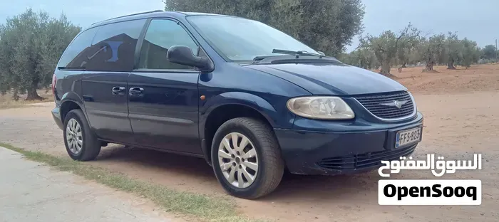 Chrysler Voyager 2004 photo 2