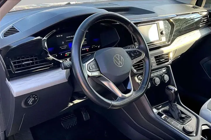 Volkswagen Taos 2024 photo 2