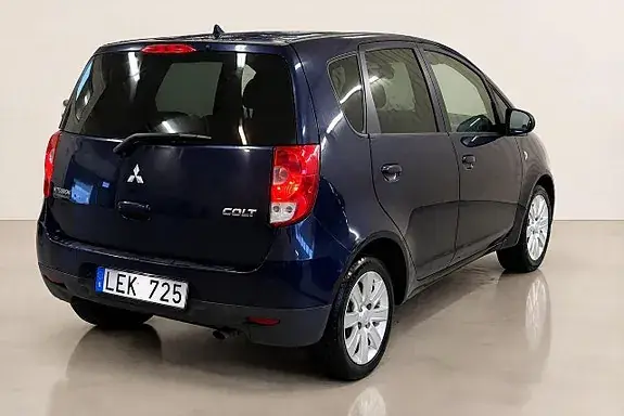 Mitsubishi Colt 2011 photo 4