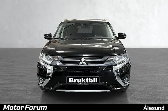 Mitsubishi Outlander 2018 photo 2