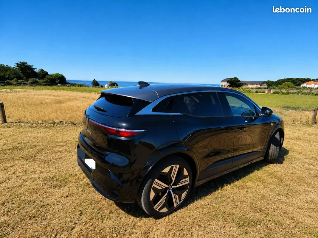 Renault Megane 2022 photo 2