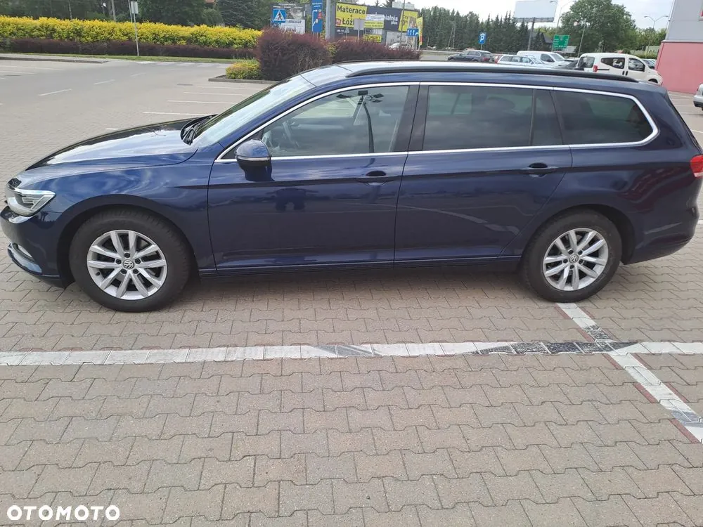 Volkswagen Passat 2018 photo 2