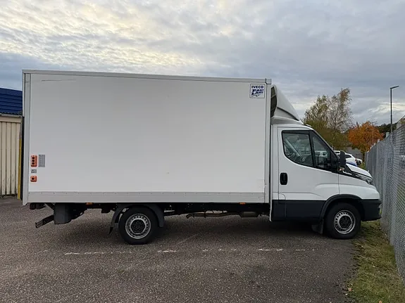 Iveco Daily 2022 photo 2