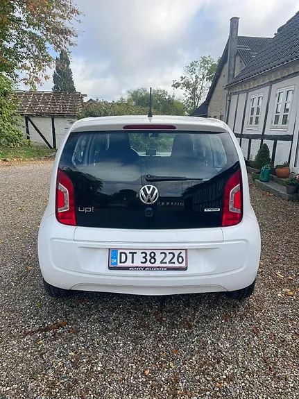 Volkswagen Up 2016 photo 4