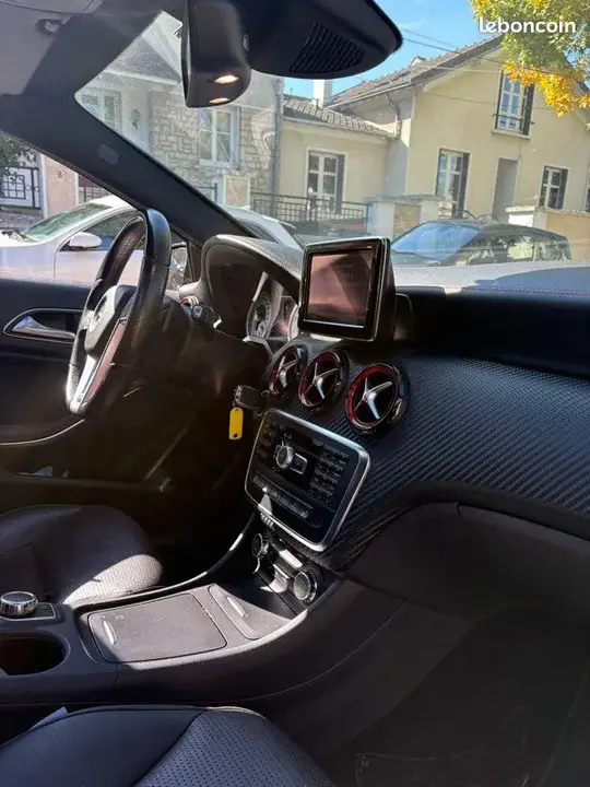 Mercedes-Benz A-Class 2013 photo 3