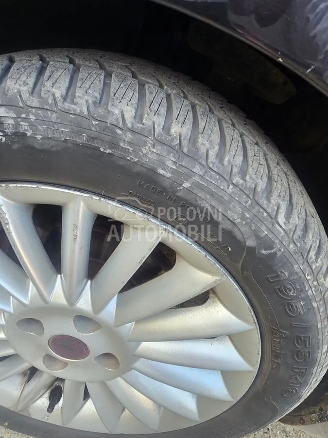 Fiat Grande Punto 2011 photo 5