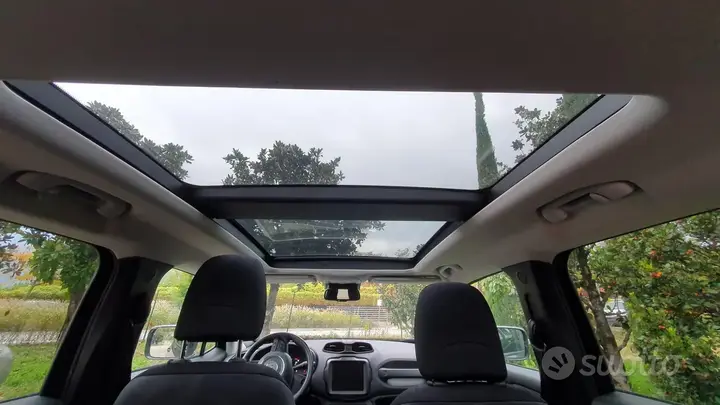 Jeep Renegade 2022 photo 2