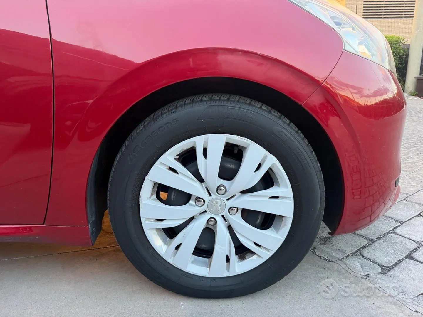 Peugeot 208 2014 photo 5