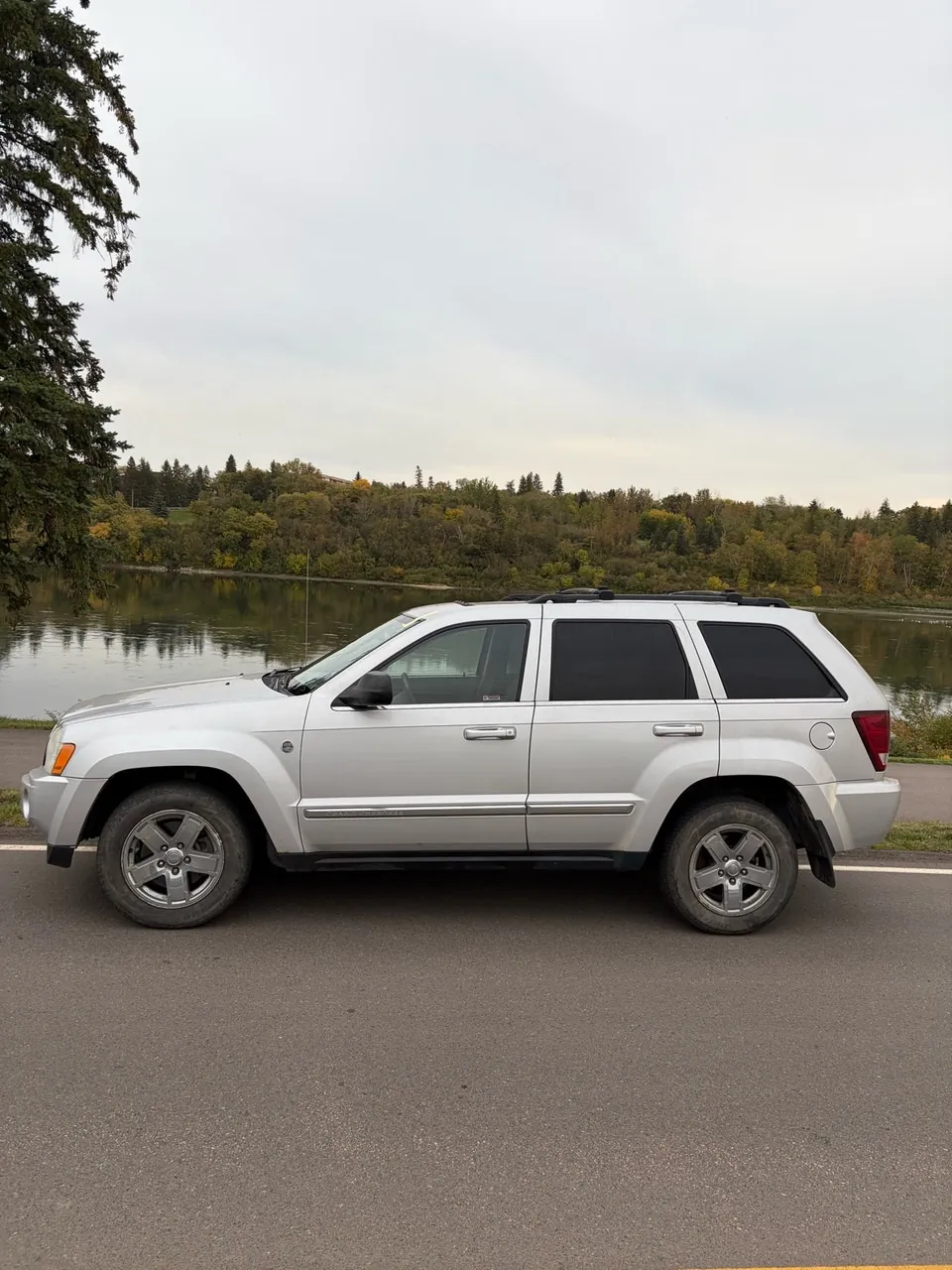 Jeep Grand Cherokee 2005 photo 2