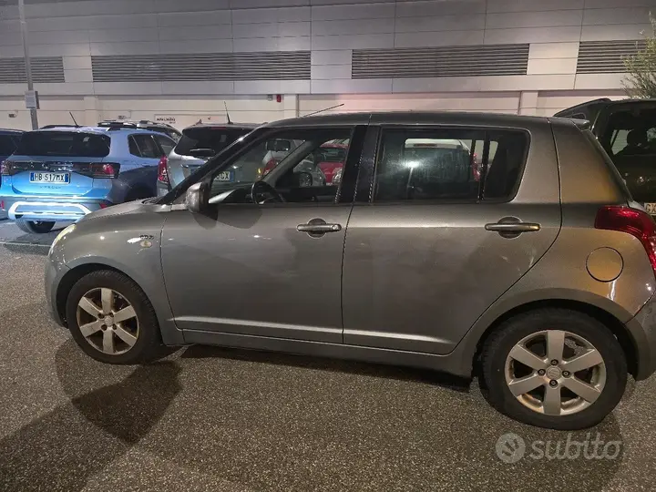 Suzuki Swift 2007 photo 4