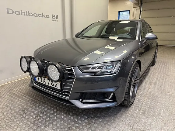 Audi A4 2018 photo 2