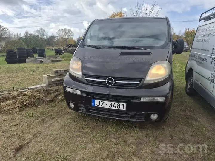 Opel Vivaro 2002 photo 3