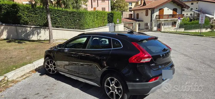 Volvo V40 2016 photo 2