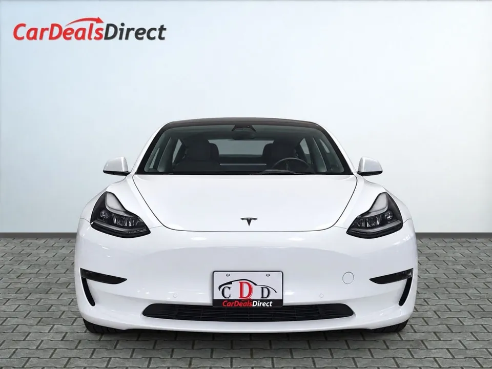 Tesla Model 3 2022 photo 2