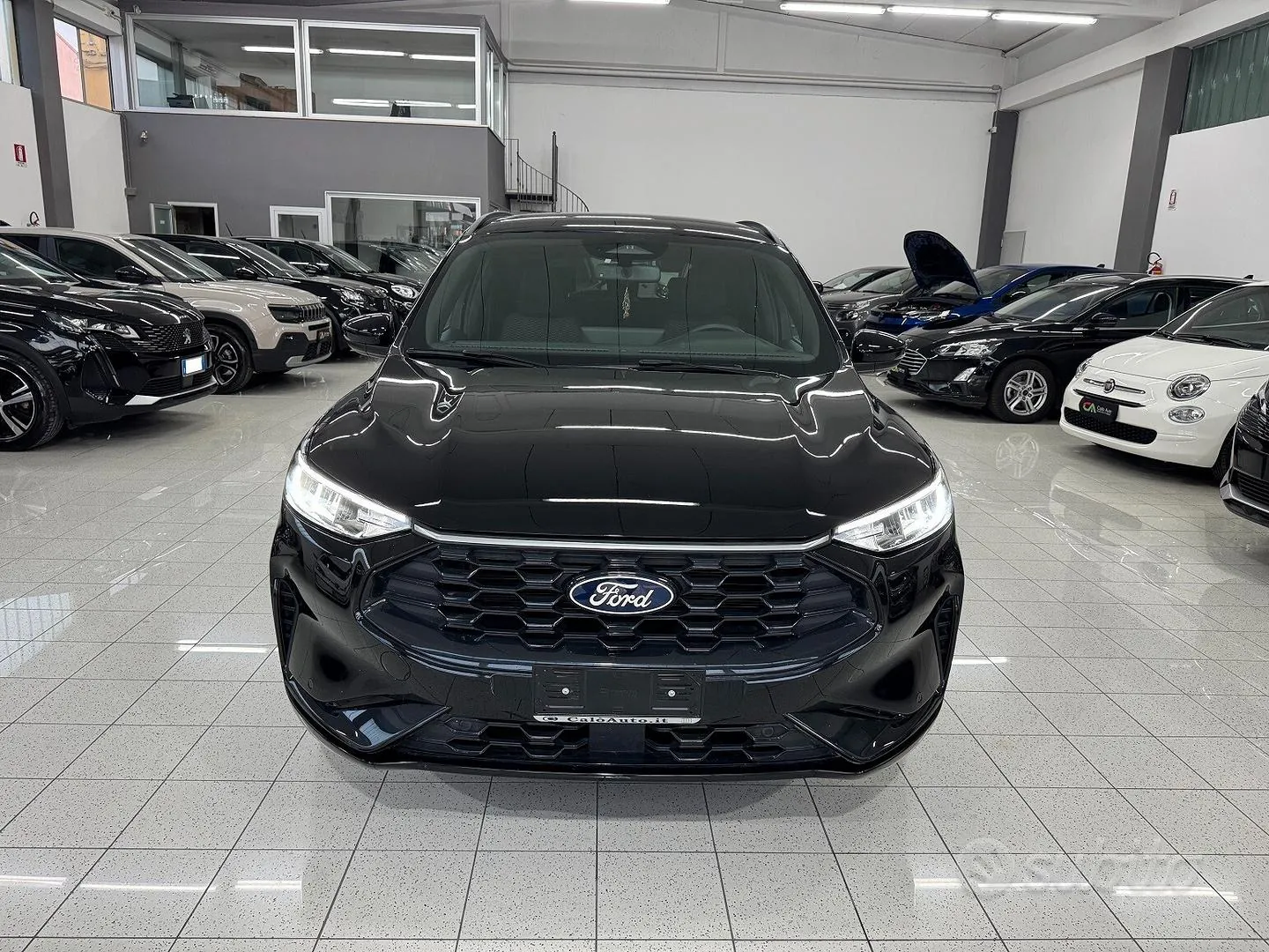 Ford Kuga 2025 photo 2