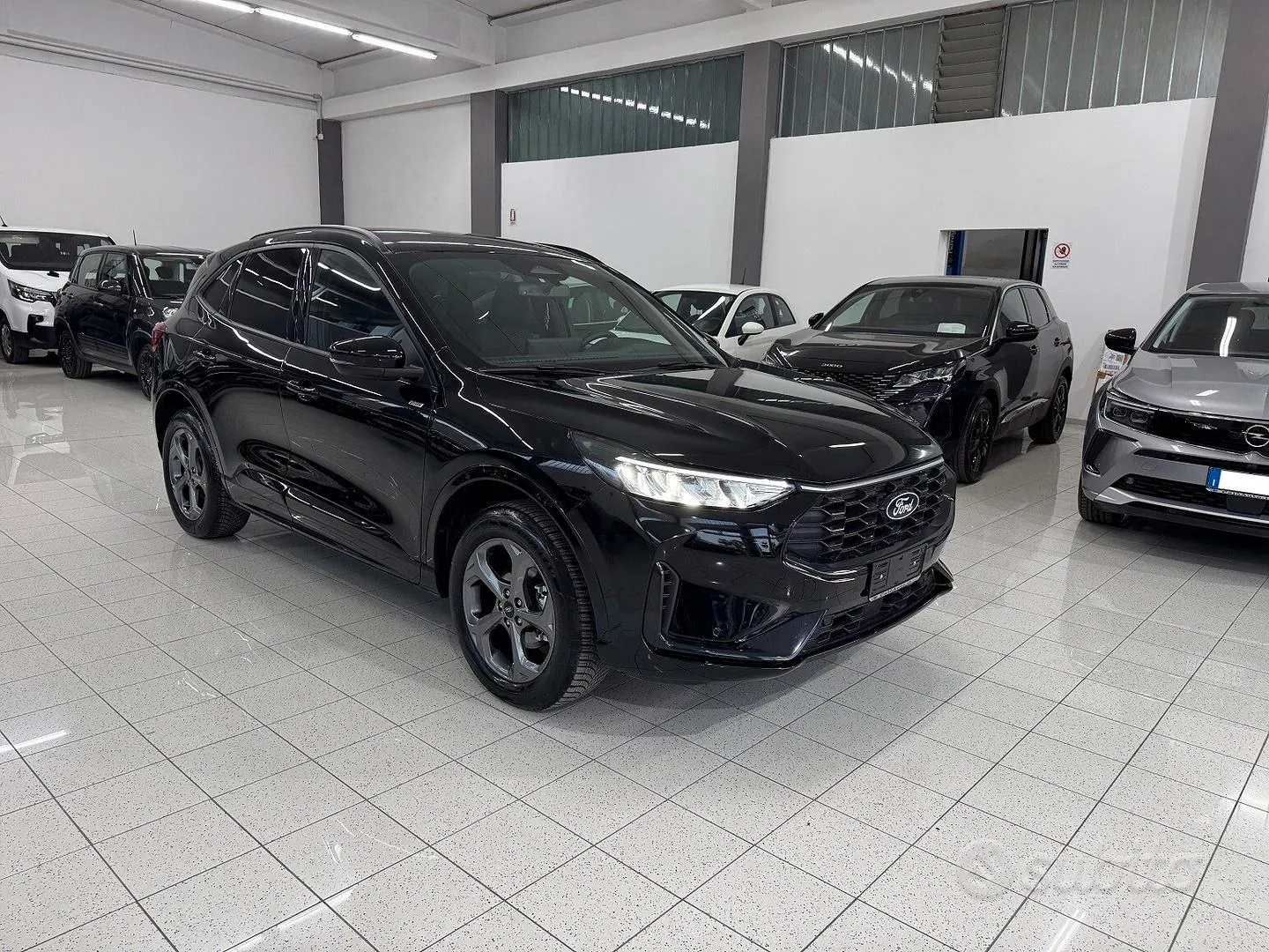 Ford Kuga 2025 photo 3