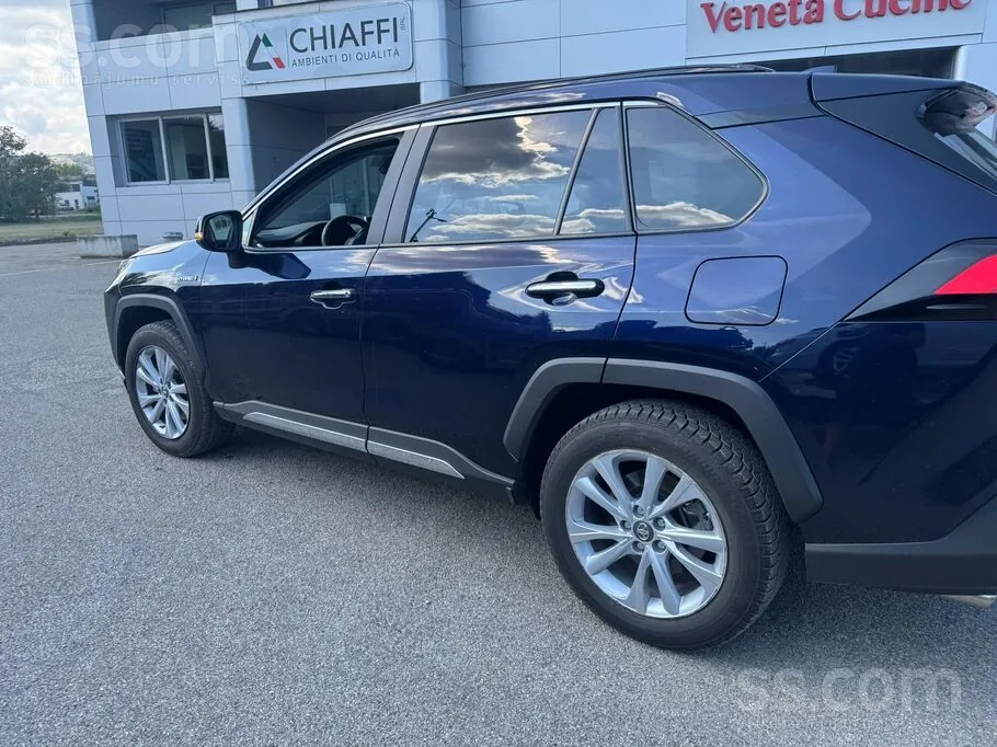 Toyota Rav4 2019 photo 3