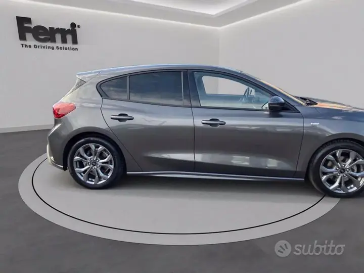 Ford Focus 2023 photo 4