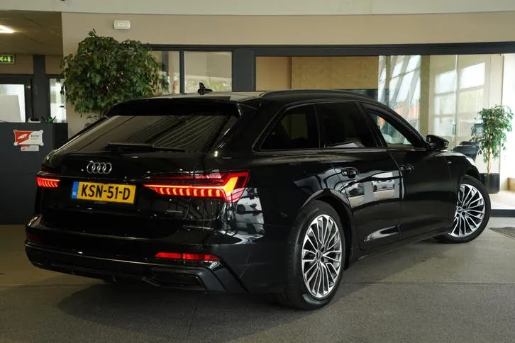 Audi A6 Avant 2022 photo 2