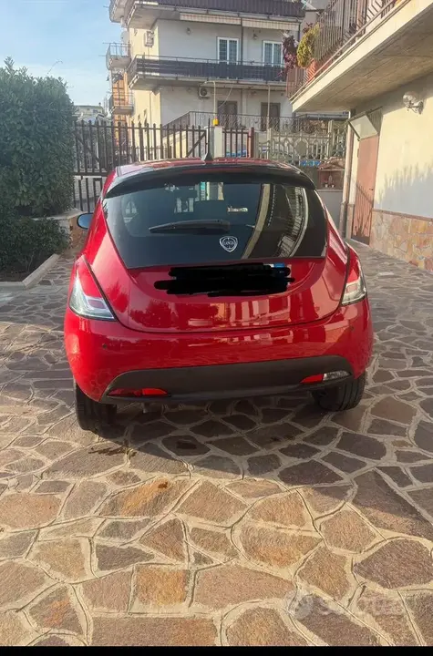 Lancia Ypsilon 2024 photo 2