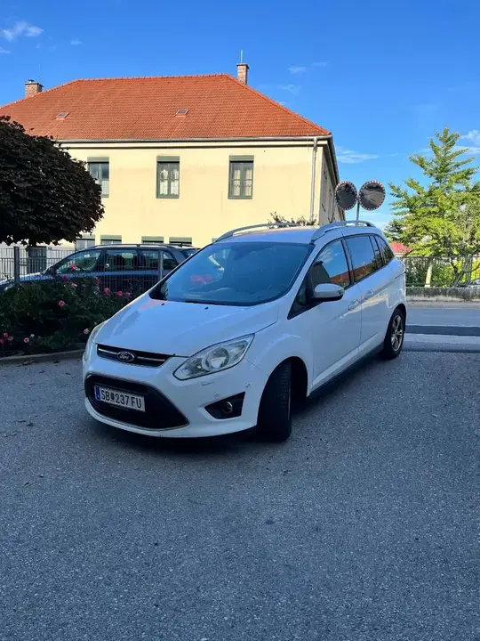 Ford C-Max 2013 photo 2