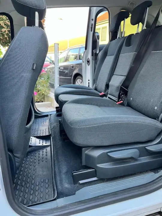 Ford C-Max 2013 photo 3
