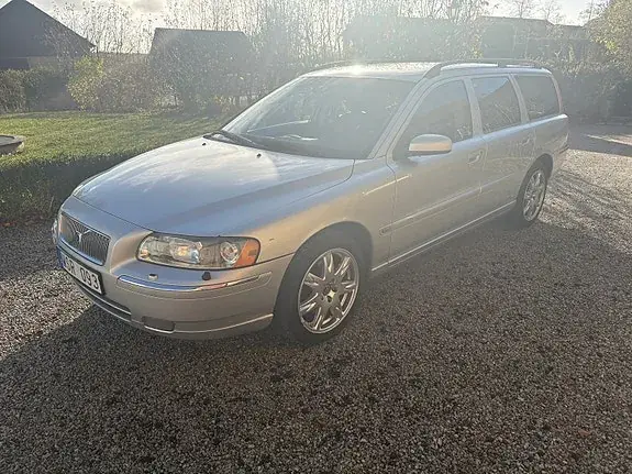 Volvo V70 2005 photo 2