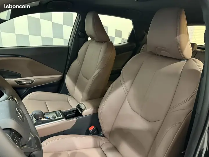 Lexus Lbx 2026 photo 5