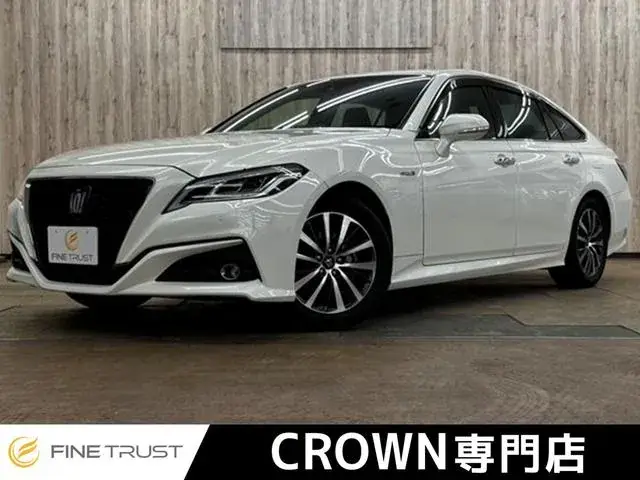 Toyota Crown Hybrid