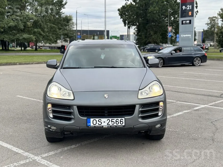 Porsche Cayenne 2009 photo 2