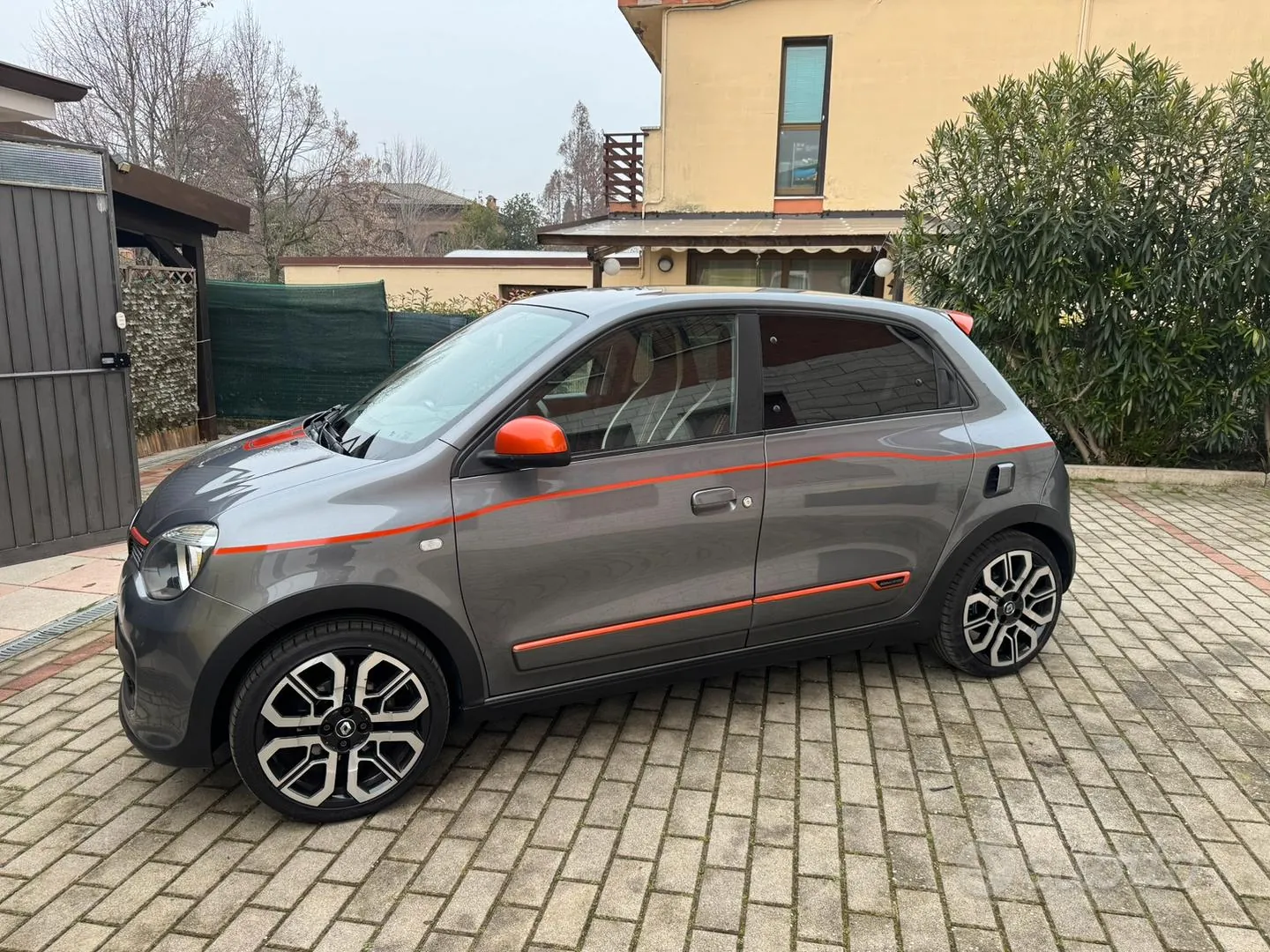 Renault Twingo 2016 photo 2