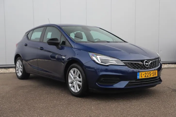 Opel Astra 2021 photo 3