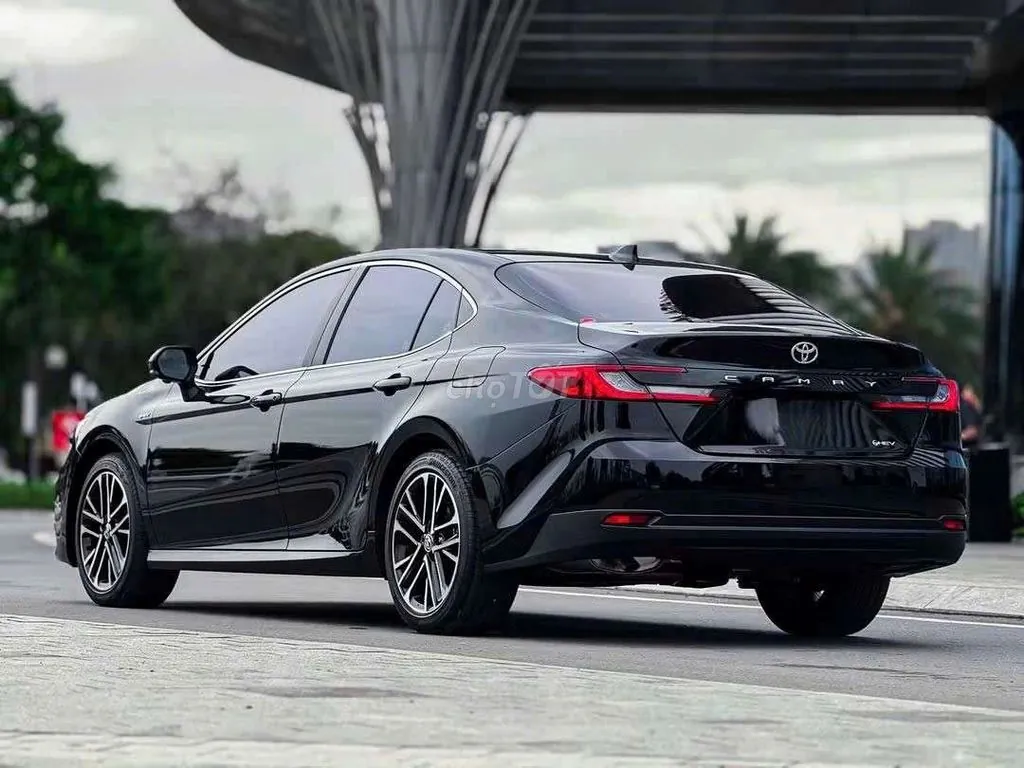 Toyota Camry 2025 photo 3