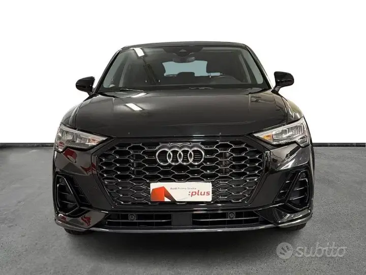 Audi Q3 2022 photo 2