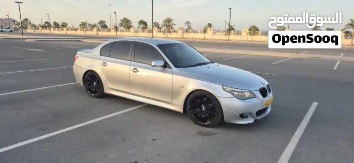 BMW 5 Series 2009 photo 2