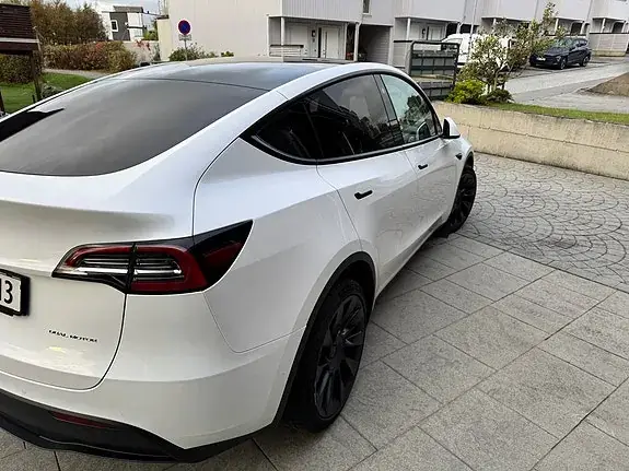 Tesla Model Y 2022 photo 5