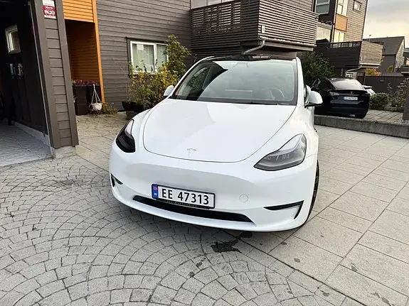 Tesla Model Y 2022 photo 3