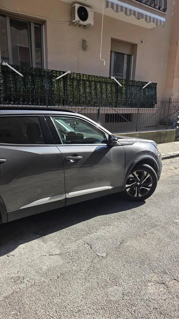 Peugeot 2008 2022 photo 4