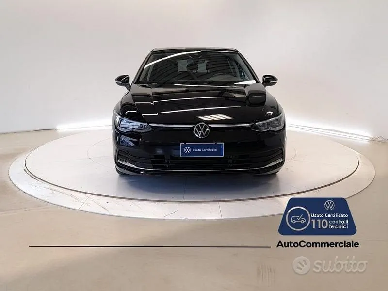 Volkswagen Golf 2024 photo 2