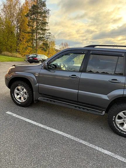 Toyota Land Cruiser 2004 photo 5