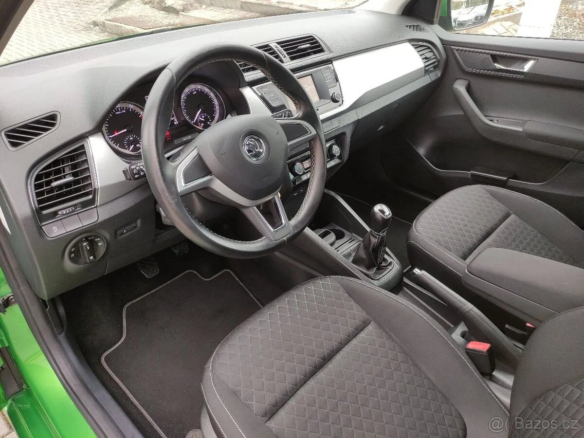 Skoda Fabia 2015 photo 5
