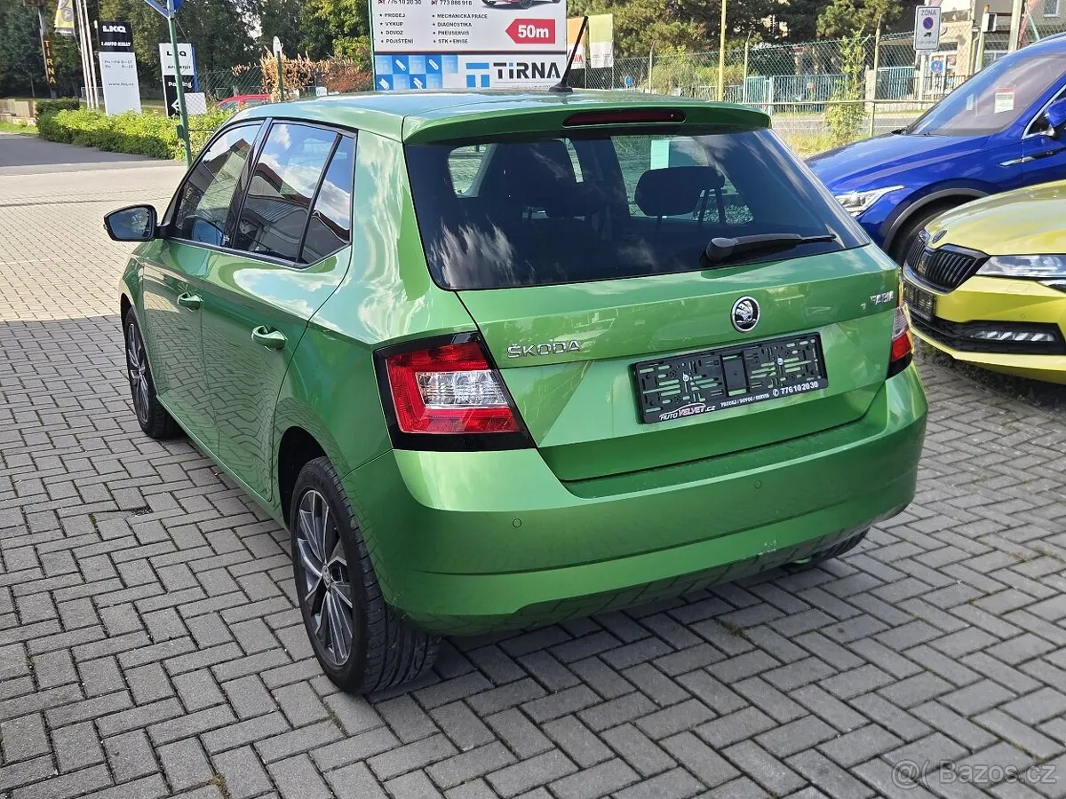 Skoda Fabia 2015 photo 3