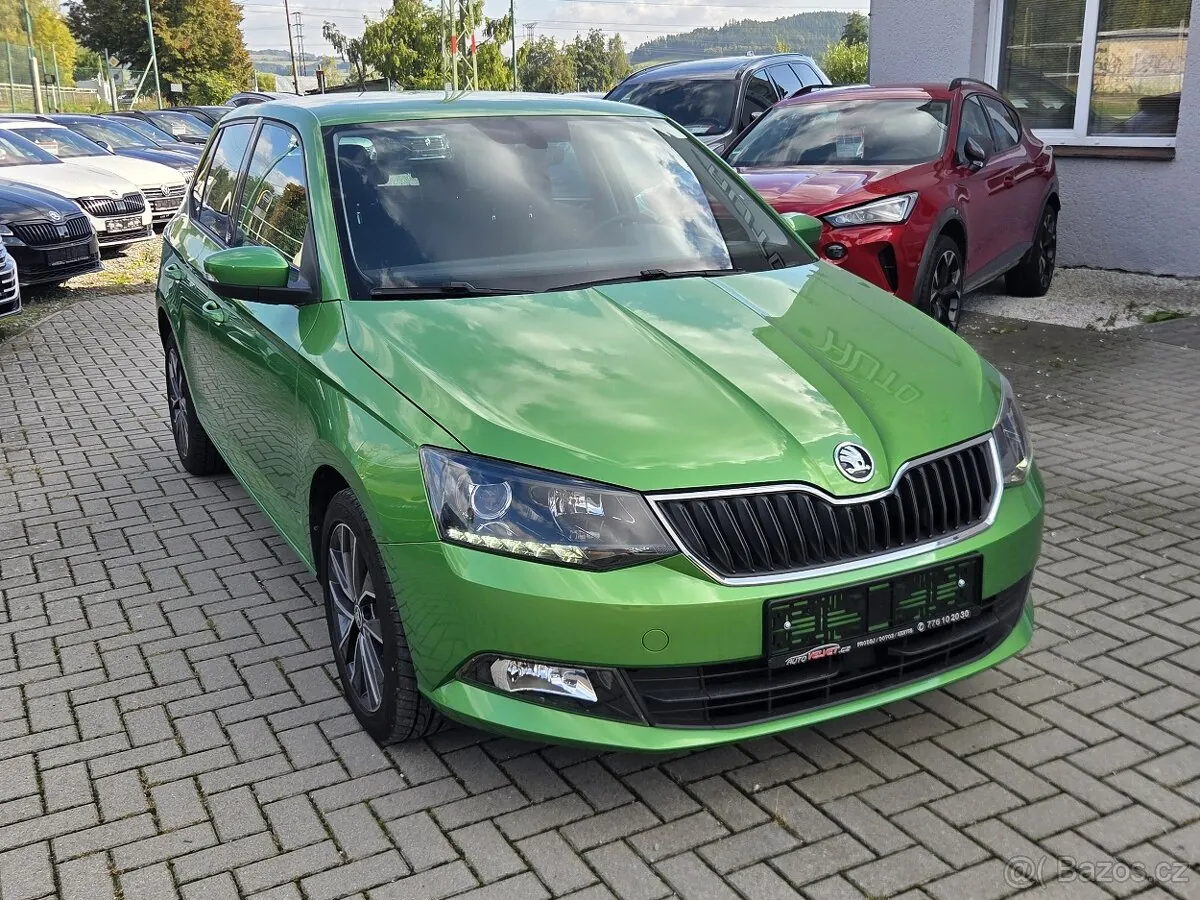 Skoda Fabia 2015 photo 2