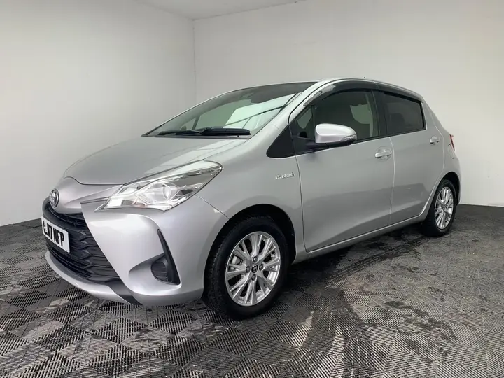 Toyota Yaris 2017 photo 3