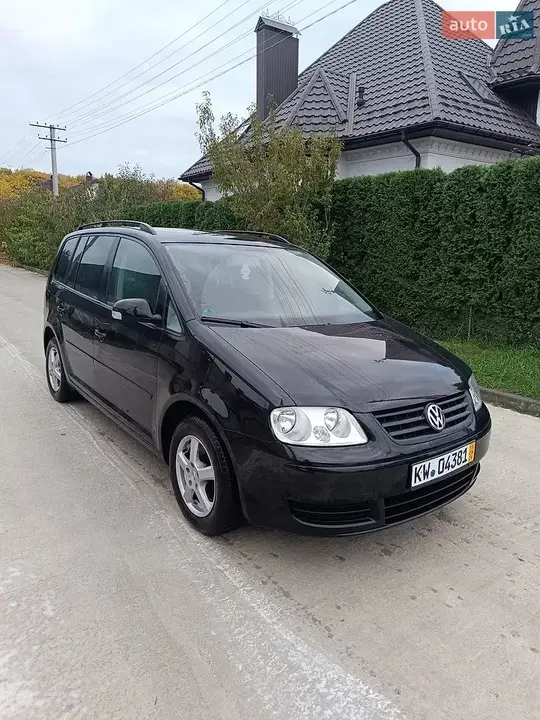 Volkswagen Touran 2006 photo 4