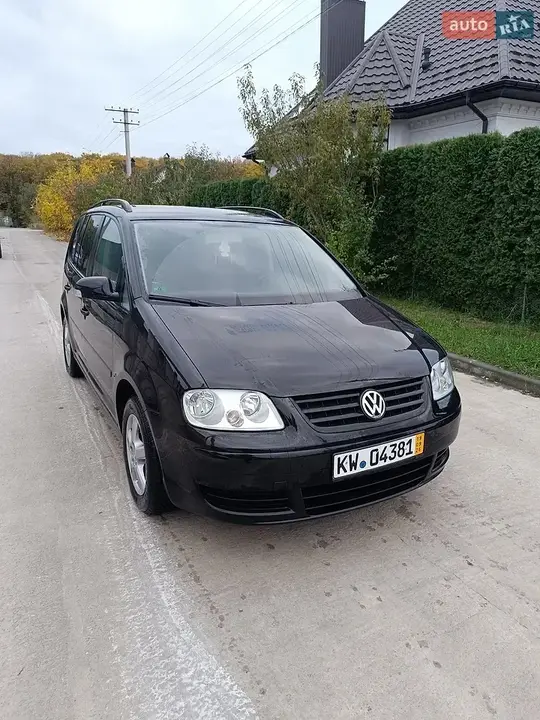 Volkswagen Touran 2006 photo 3
