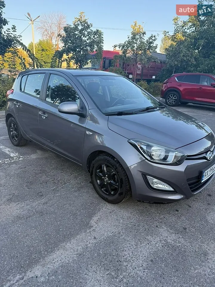 Hyundai I20 2013 photo 2